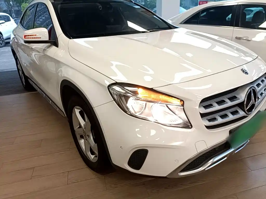 Mercedes-Benz GLA — фото 4