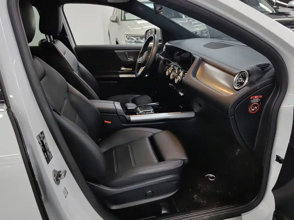 Mercedes-Benz GLA — фото 13