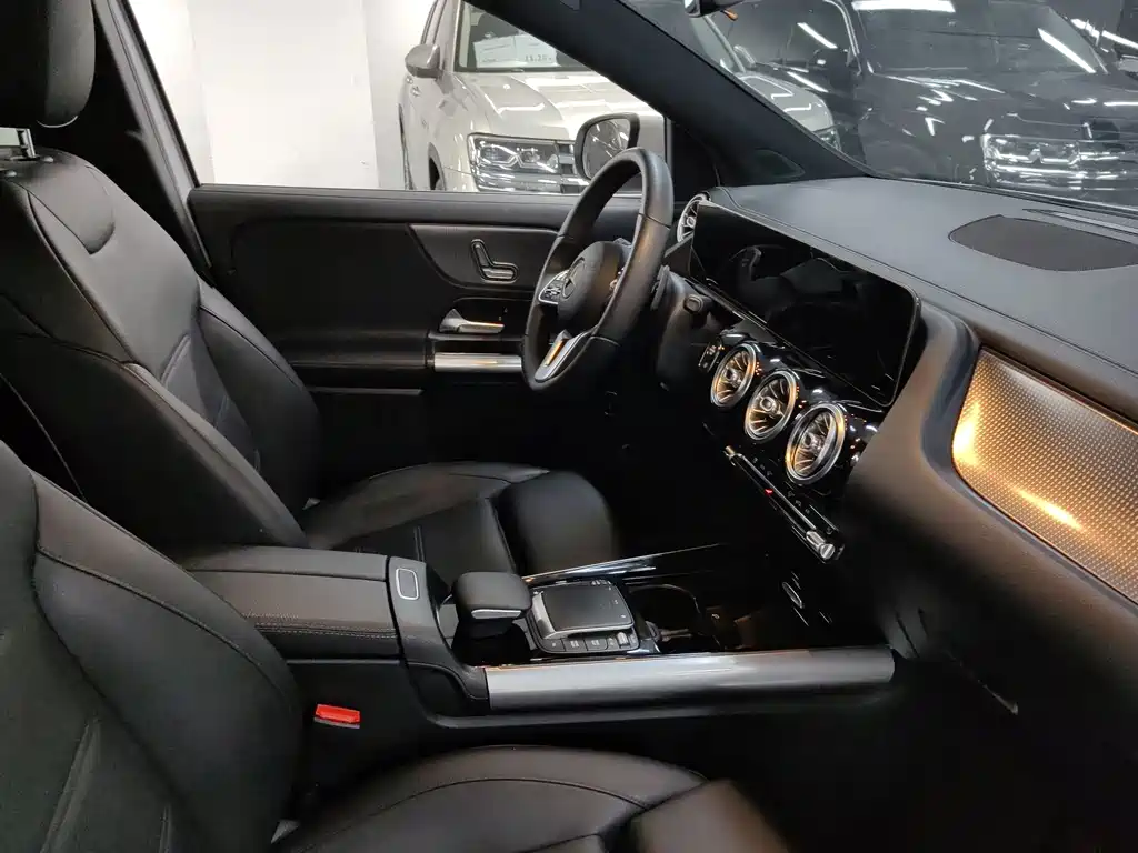 Mercedes-Benz GLA — фото 14