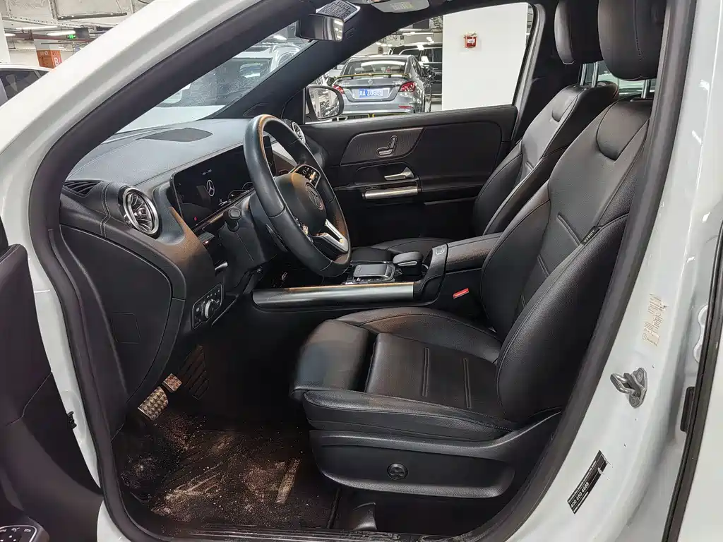 Mercedes-Benz GLA — фото 6