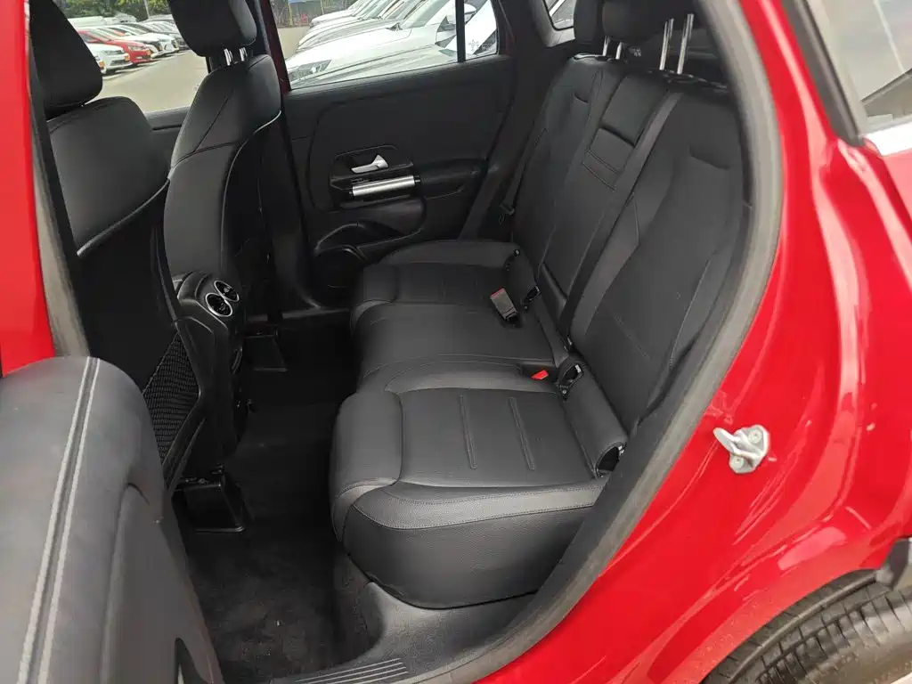 Mercedes-Benz GLA — фото 15