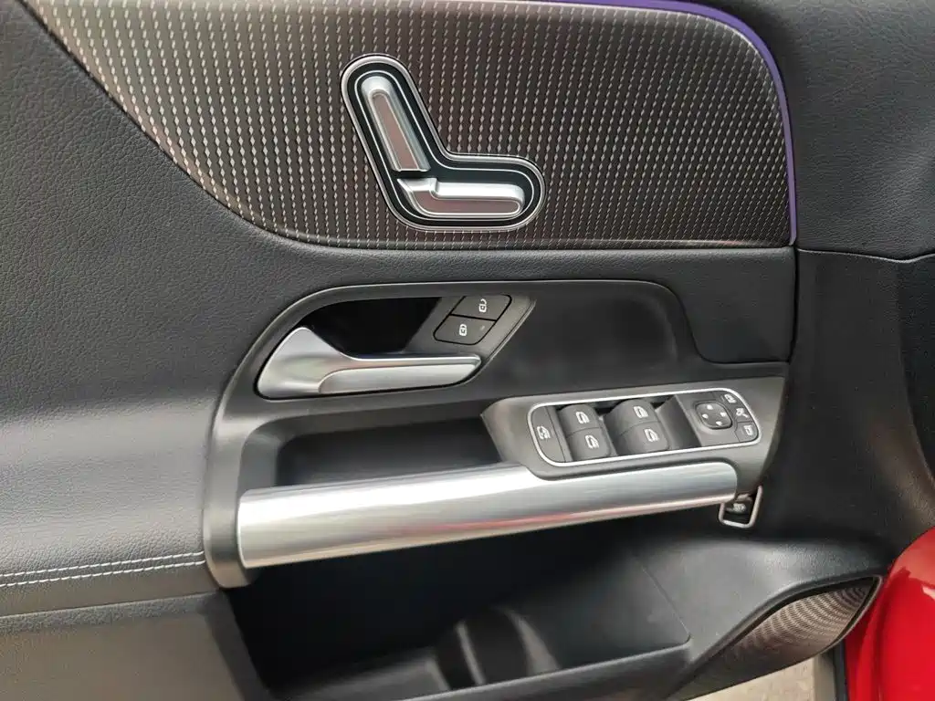 Mercedes-Benz GLA — фото 6