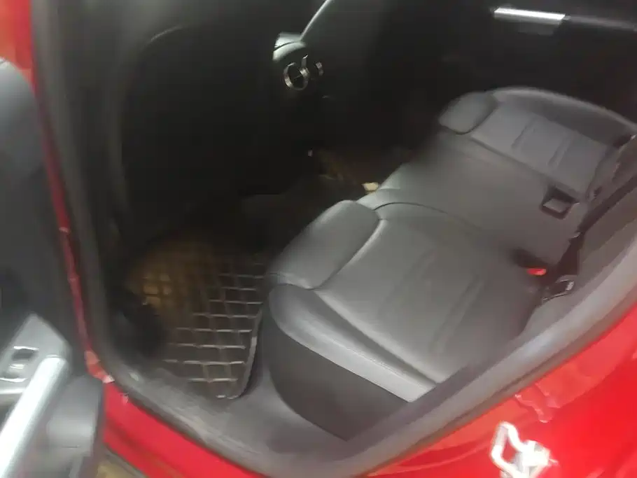 Mercedes-Benz GLA — фото 11