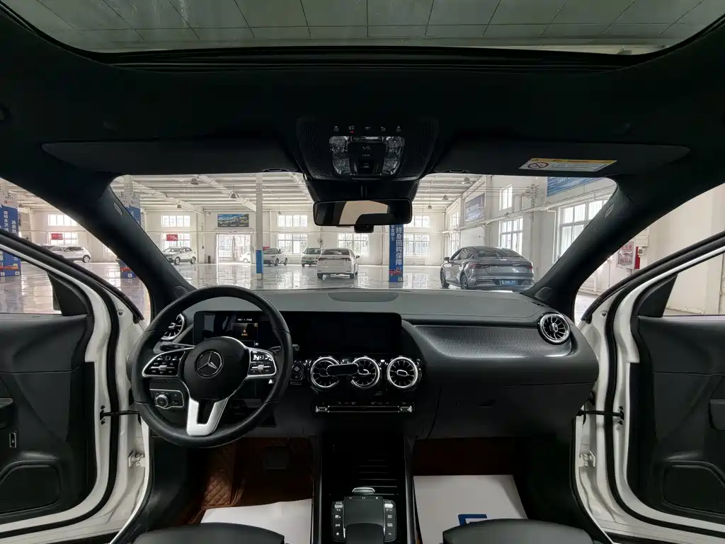 Mercedes-Benz GLA — фото 11