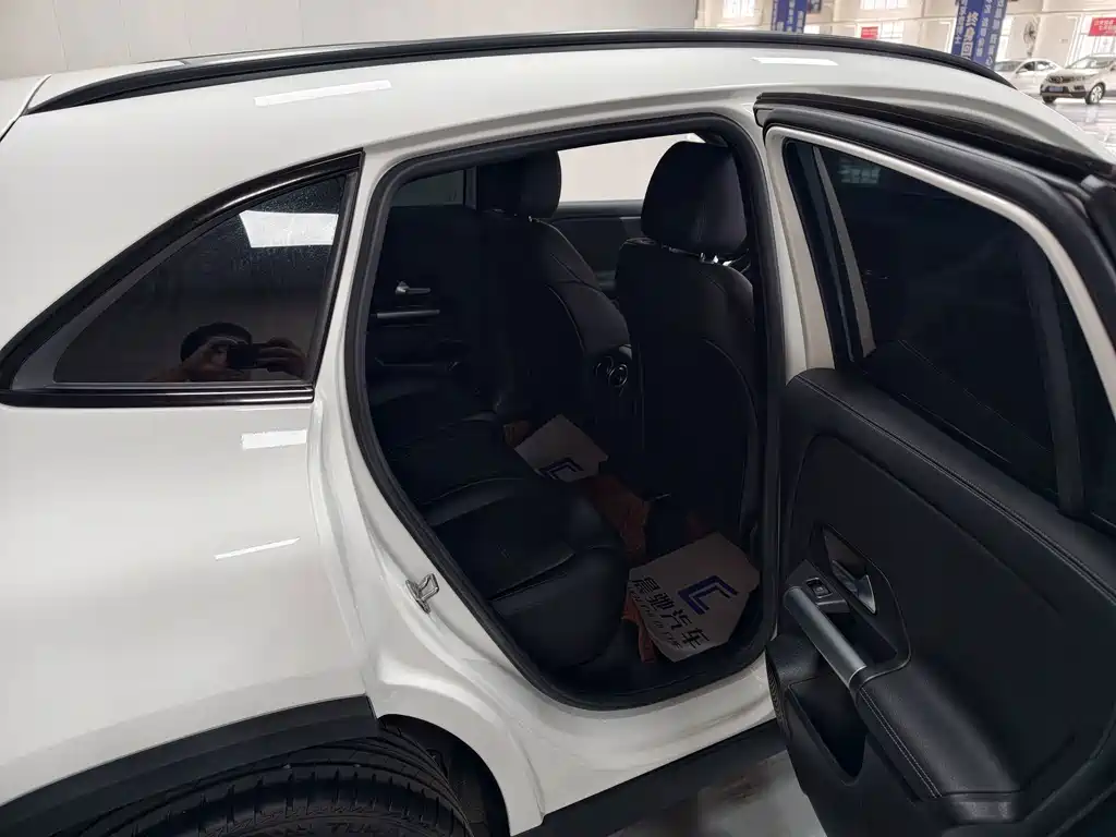 Mercedes-Benz GLA — фото 14