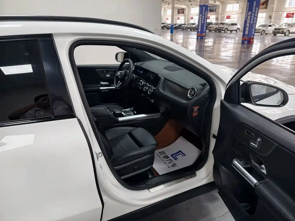 Mercedes-Benz GLA — фото 15