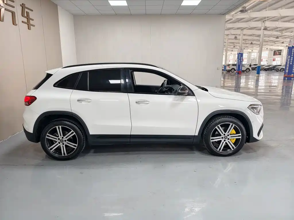 Mercedes-Benz GLA — фото 7