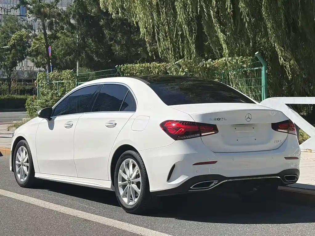 Mercedes-Benz A-Class — фото 15