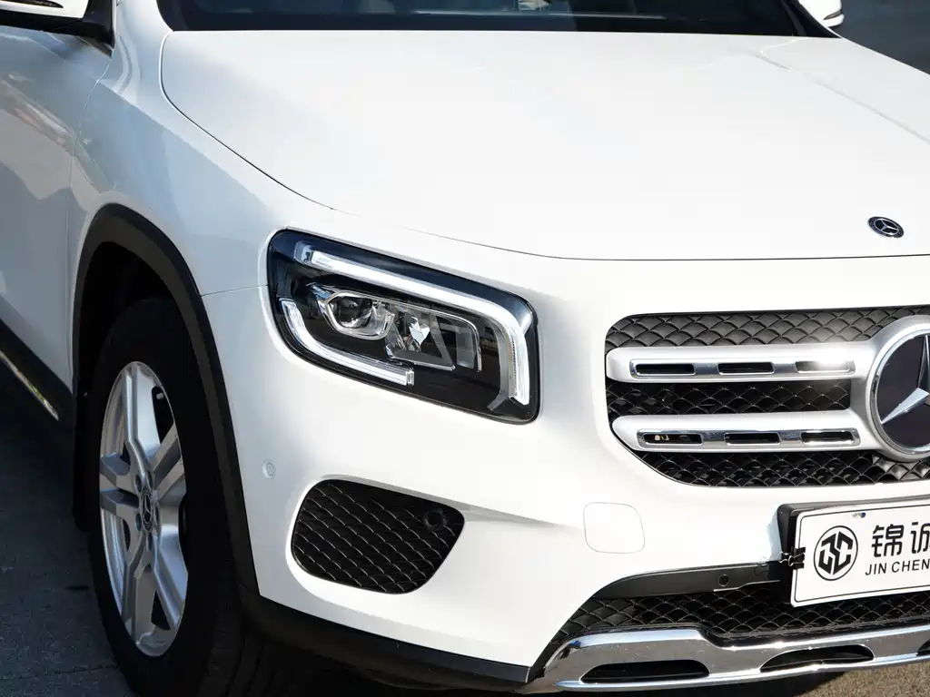 Mercedes-Benz GLB — фото 10
