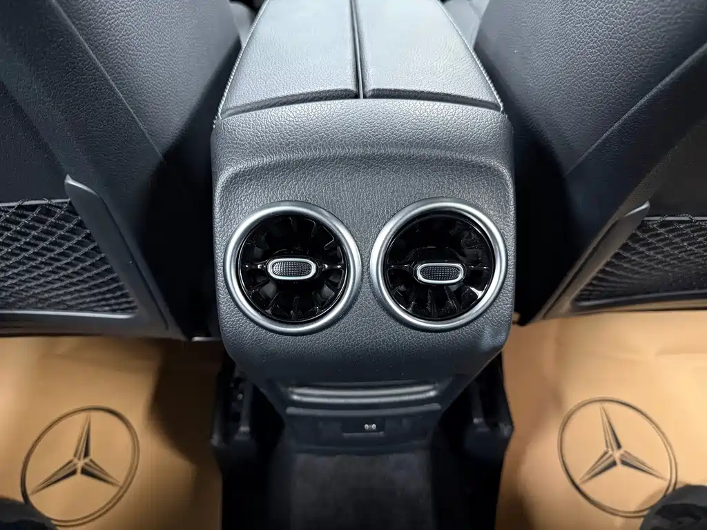 Mercedes-Benz GLA — фото 10