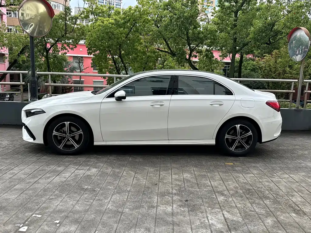 Mercedes-Benz A-Class — фото 3
