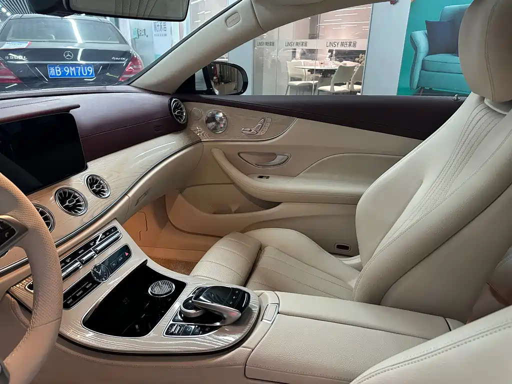 Mercedes-Benz E-Class (Import) — фото 8