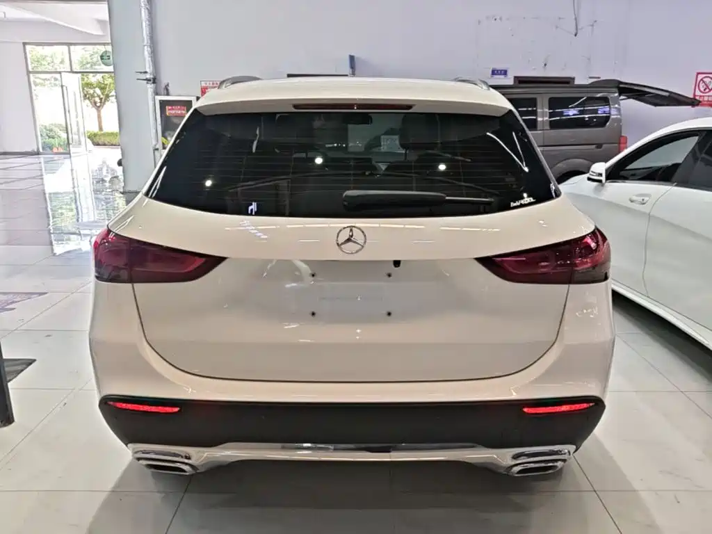 Mercedes-Benz GLA — фото 6