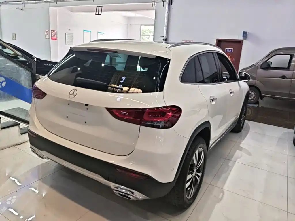 Mercedes-Benz GLA — фото 7