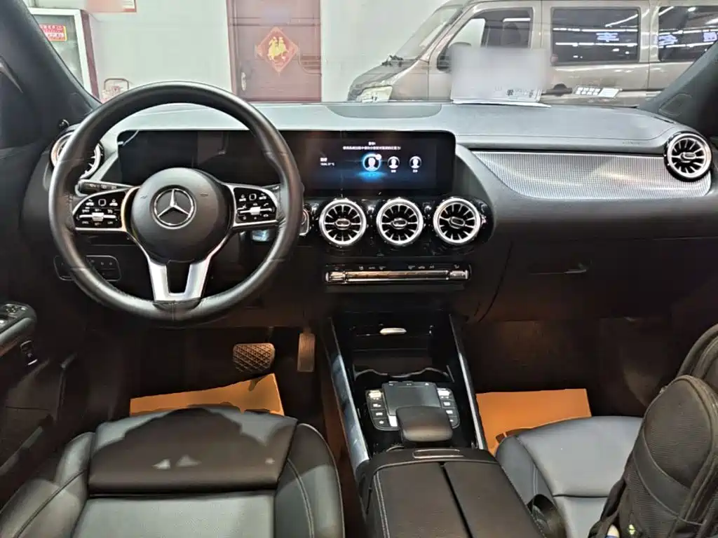 Mercedes-Benz GLA — фото 10