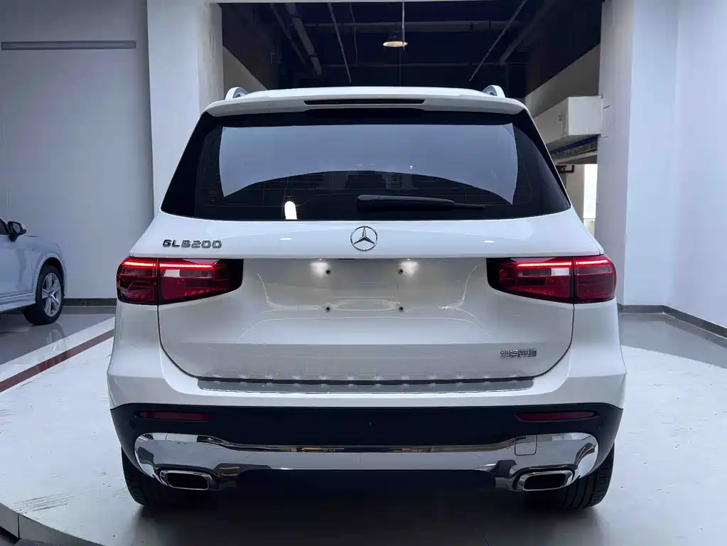 Mercedes-Benz GLB — фото 6