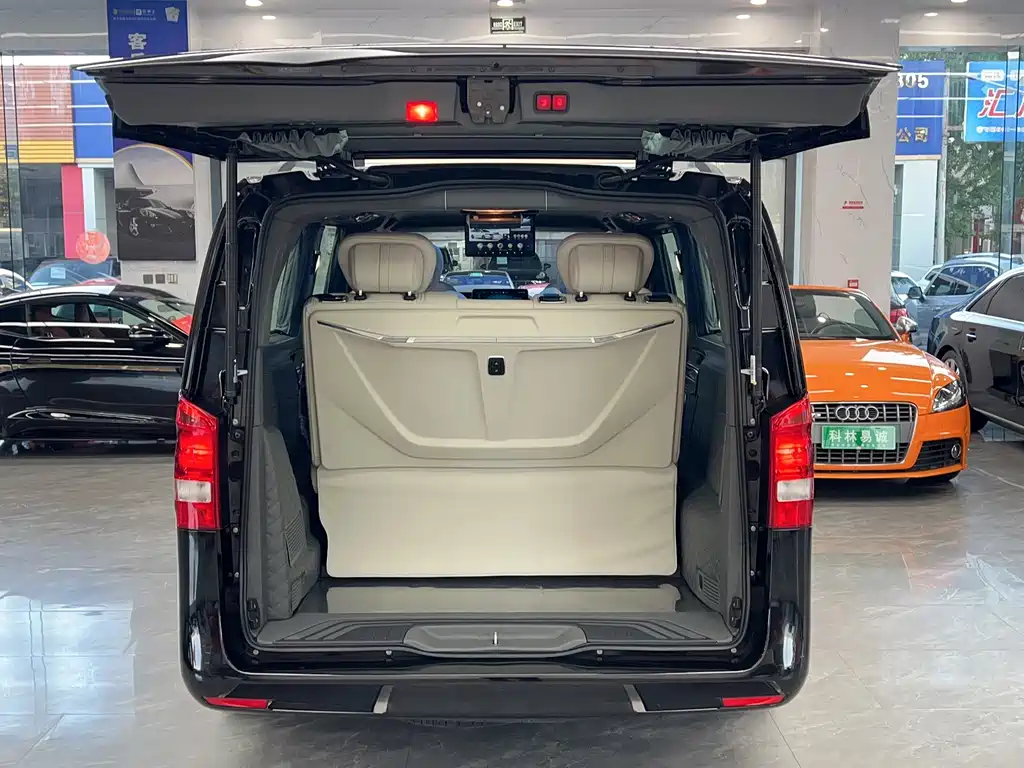 Mercedes-Benz Vito — фото 23