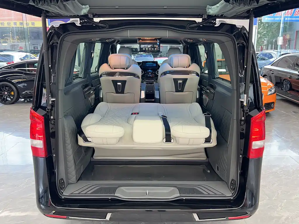 Mercedes-Benz Vito — фото 25