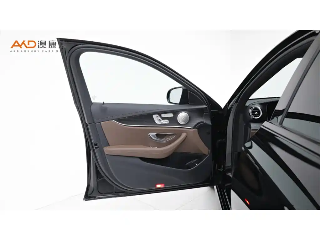 Mercedes-Benz E-Class (Import) — фото 10
