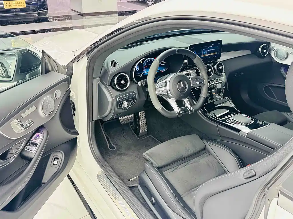 Mercedes-Benz C-Class AMG — фото 6