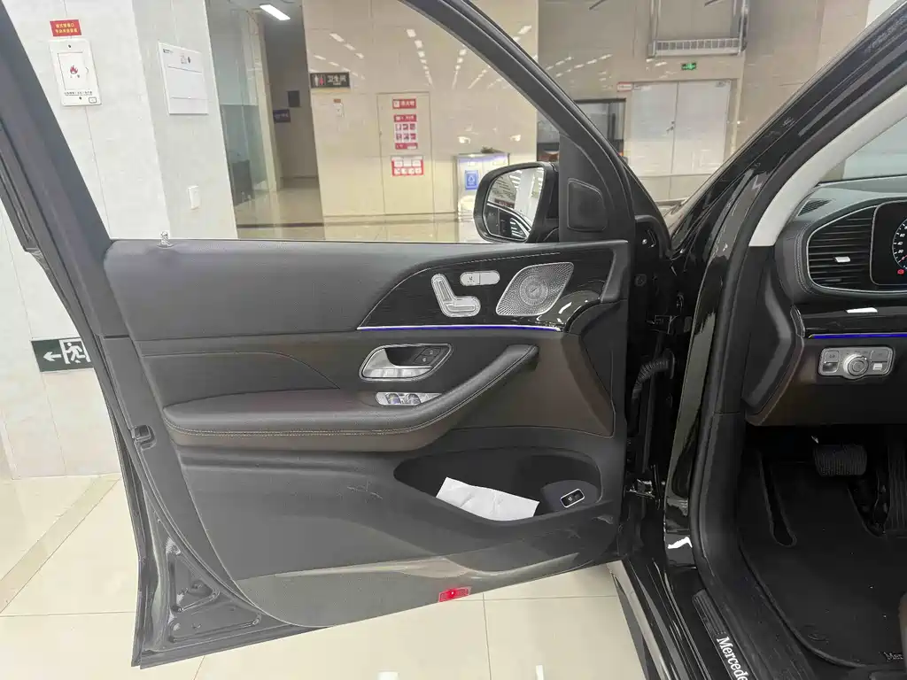 Mercedes-Benz GLE (Import) — фото 10
