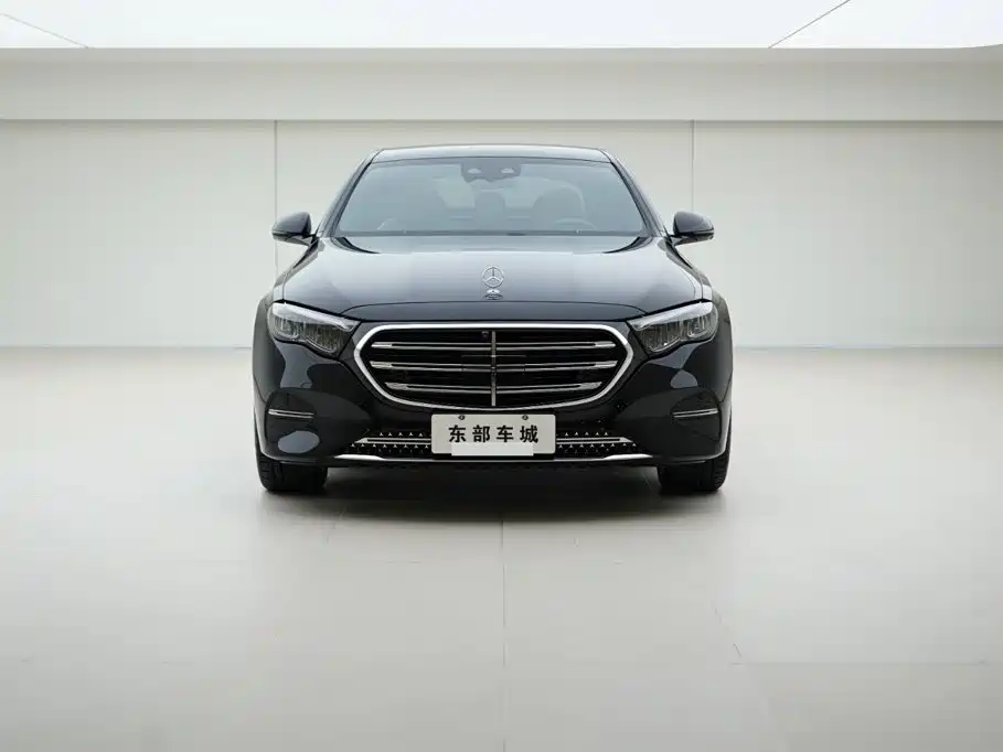 Mercedes-Benz E-Class — фото 2