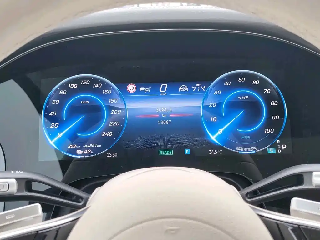 Mercedes-Benz EQS SUV — фото 4