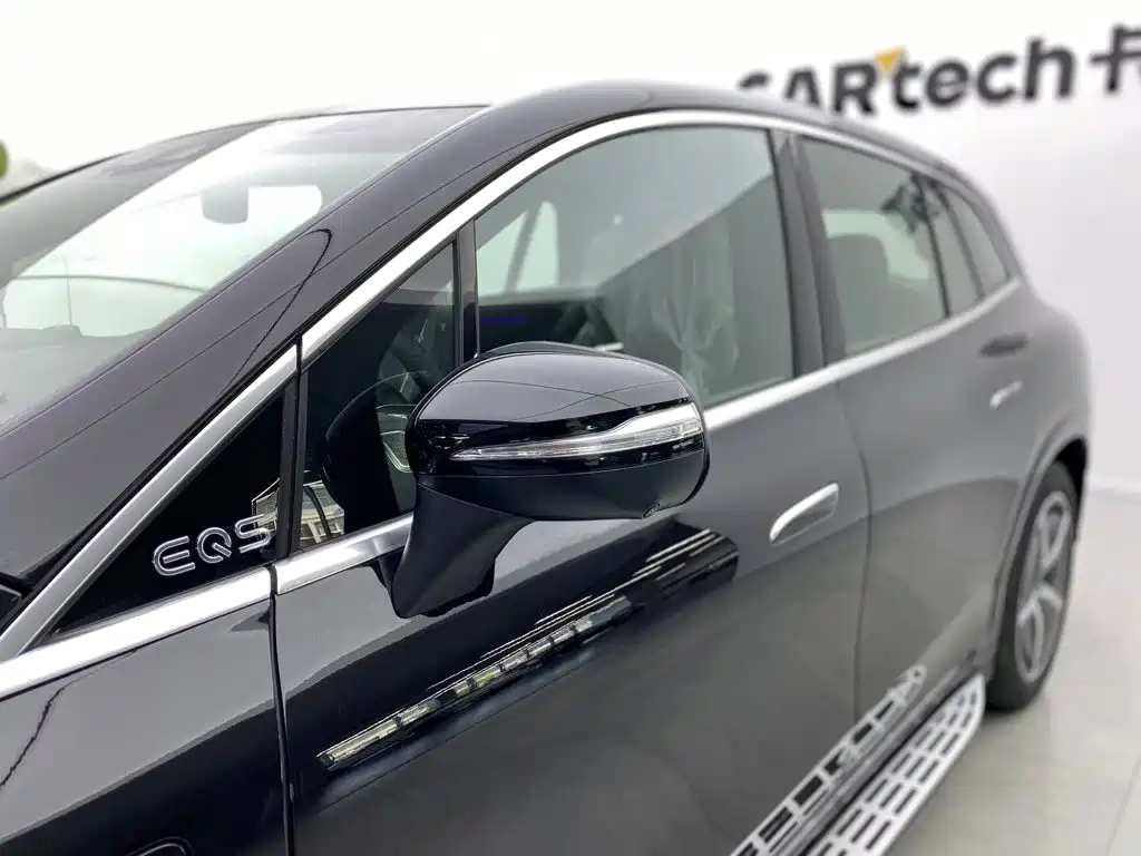 Mercedes-Benz EQS SUV — фото 11