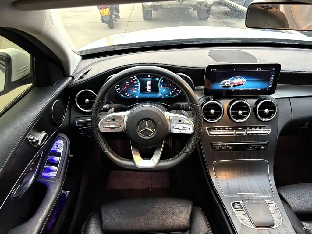 Mercedes-Benz C-Class — фото 10