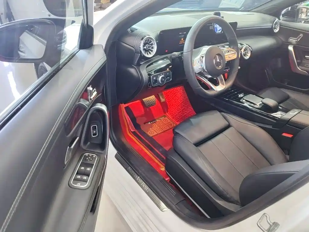 Mercedes-Benz A-Class — фото 16