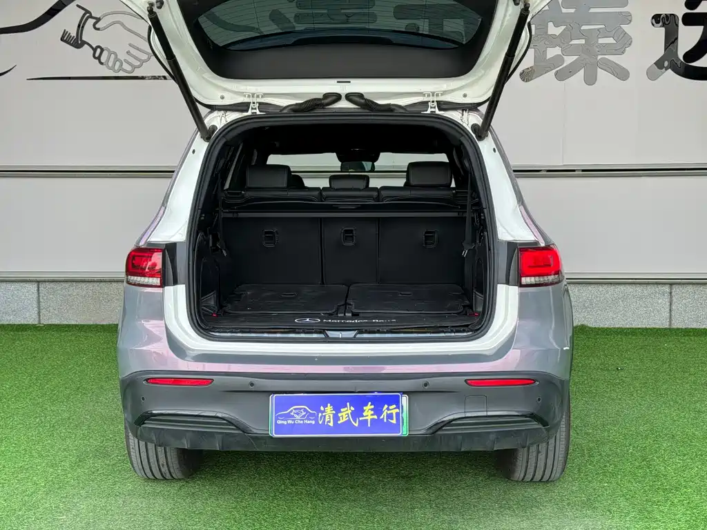 Mercedes-Benz EQB — фото 11