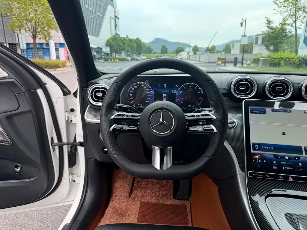 Mercedes-Benz C-Class — фото 17