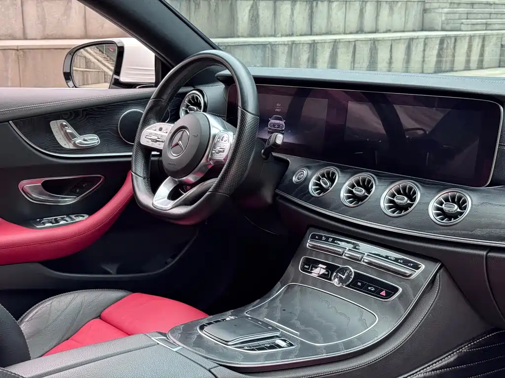 Mercedes-Benz E-Class (Import) — фото 11