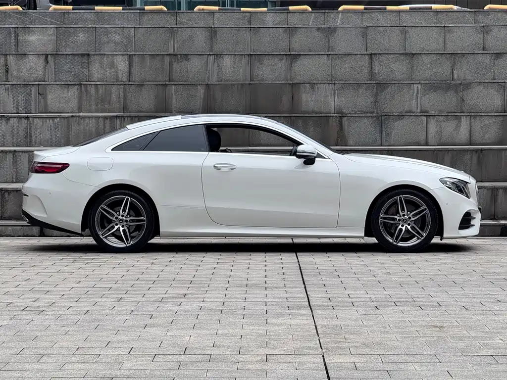 Mercedes-Benz E-Class (Import) — фото 4