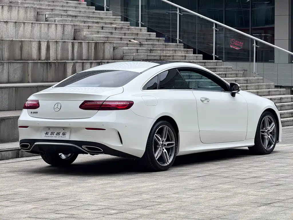 Mercedes-Benz E-Class (Import) — фото 5