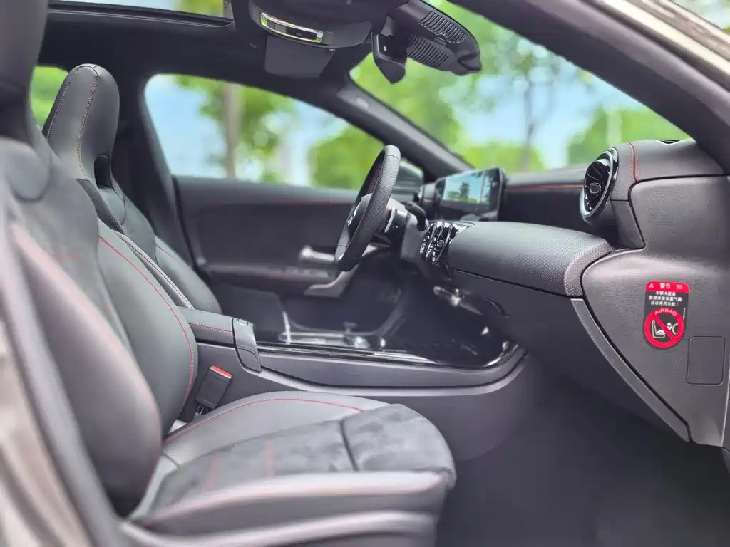 Mercedes-Benz CLA (Import) — фото 14