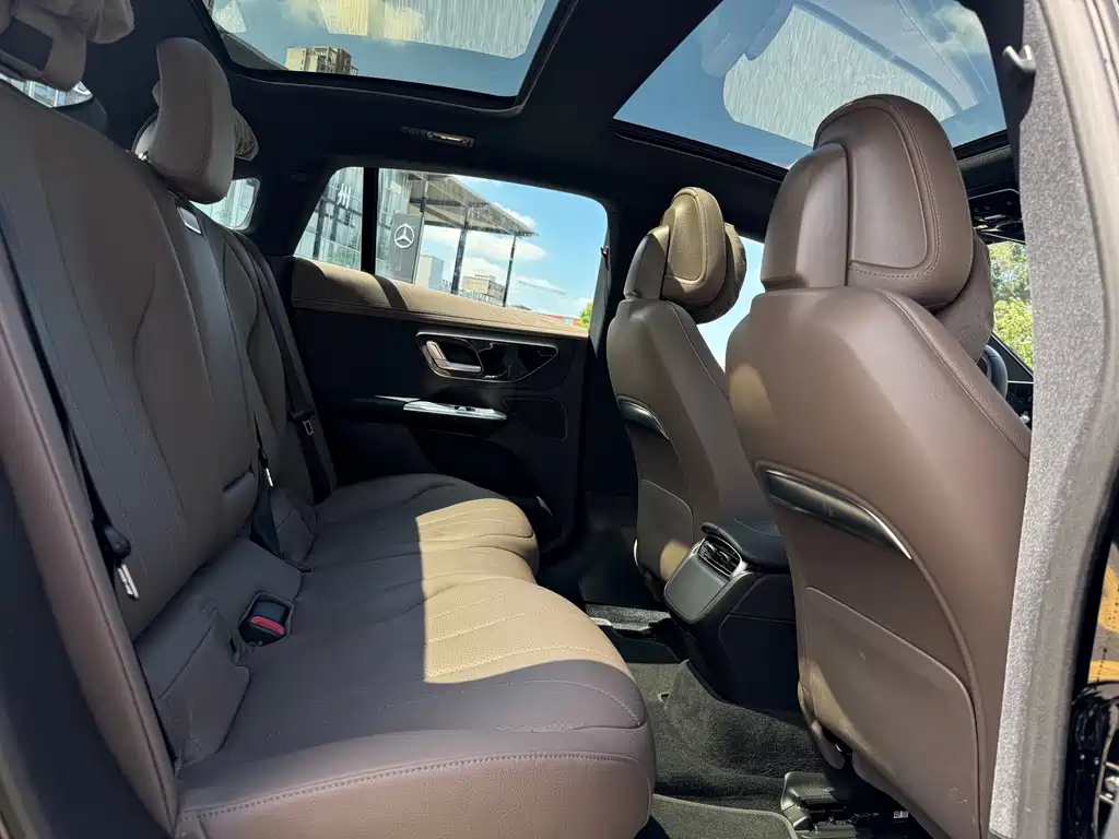 Mercedes-Benz EQE — фото 13