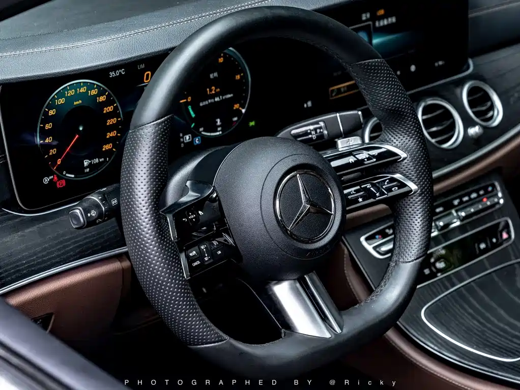 Mercedes-Benz E-Class — фото 4