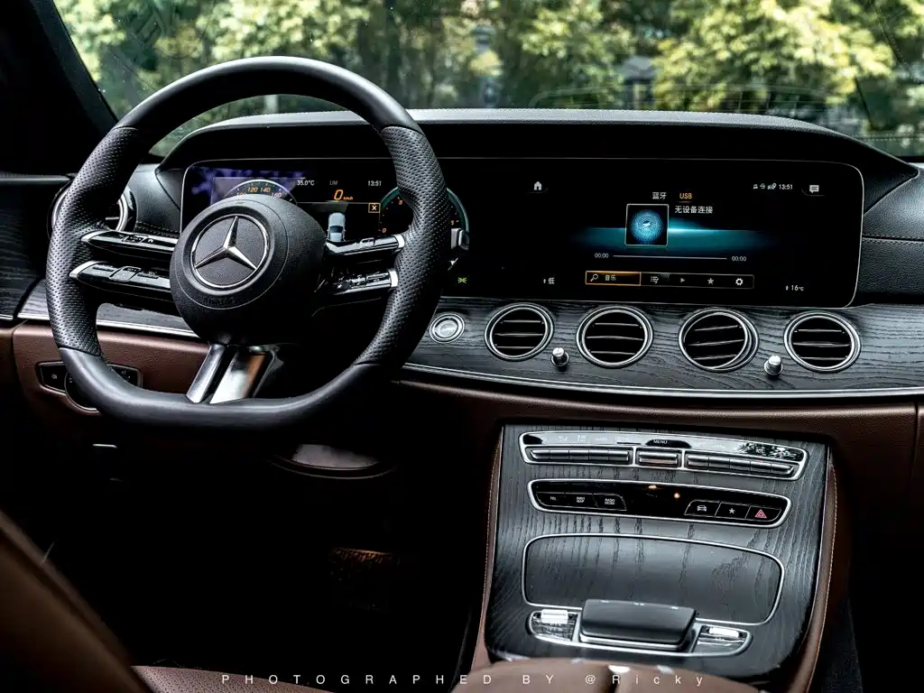 Mercedes-Benz E-Class — фото 5