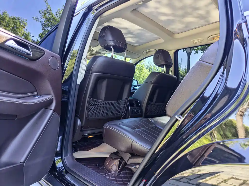 Mercedes-Benz GLS — фото 4