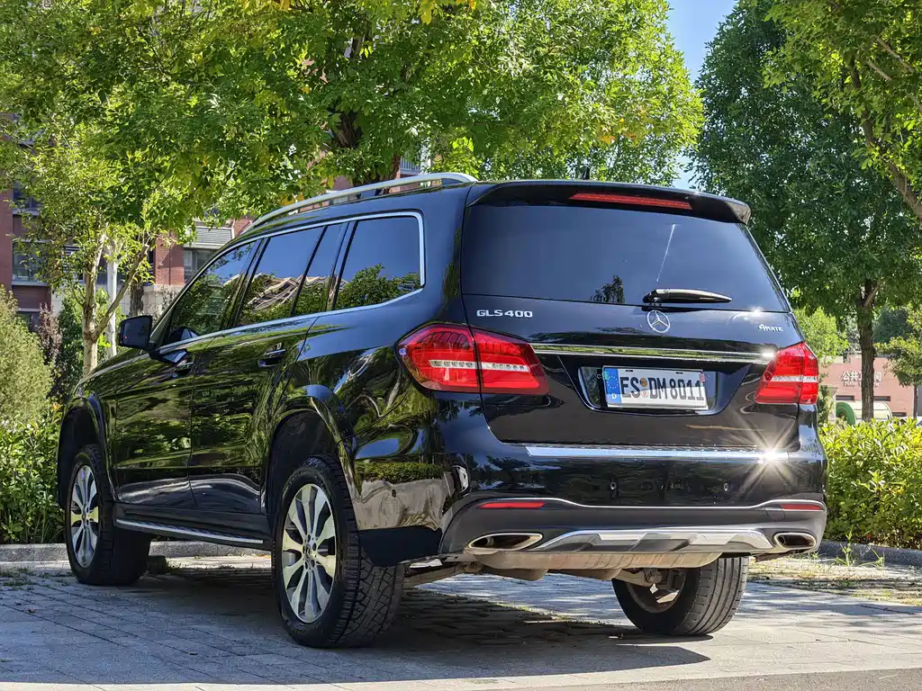Mercedes-Benz GLS — фото 9