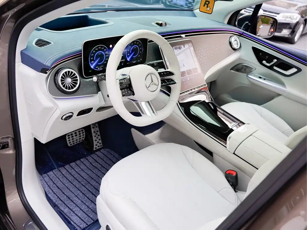 Mercedes-Benz EQE SUV — фото 11