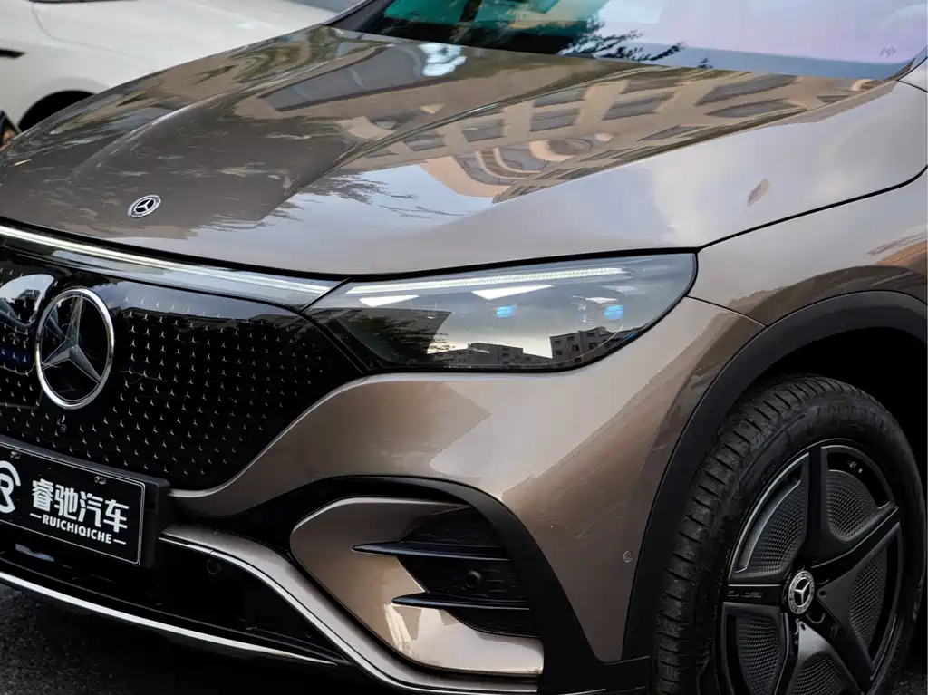 Mercedes-Benz EQE SUV — фото 6