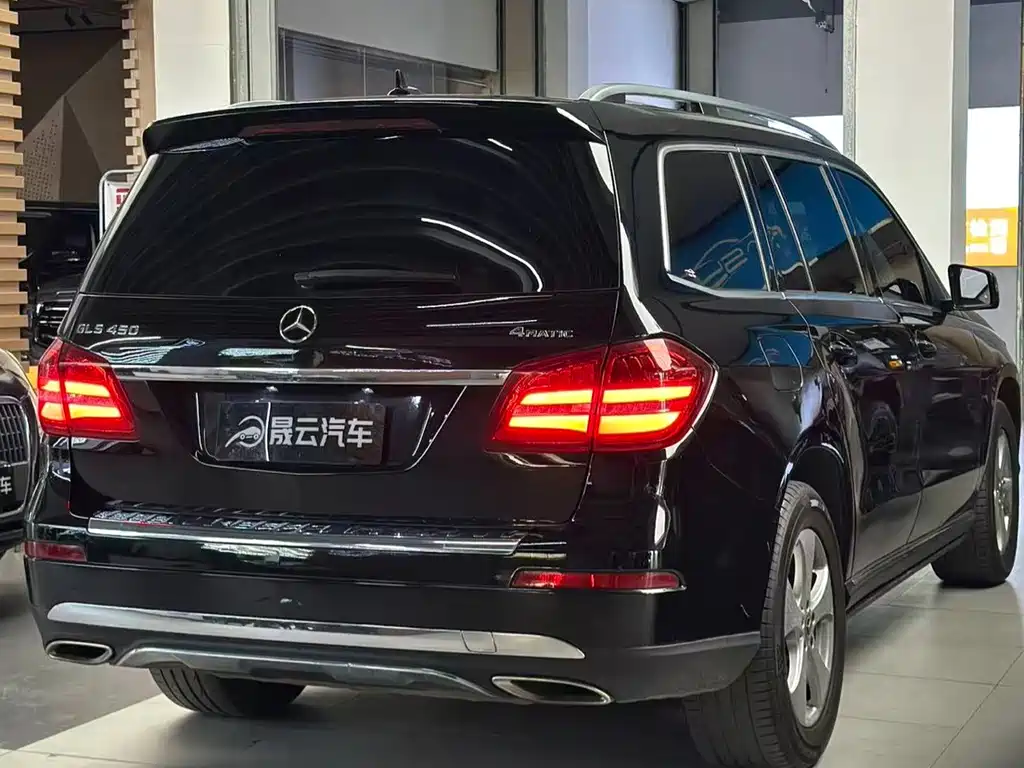 Mercedes-Benz GLS — фото 7