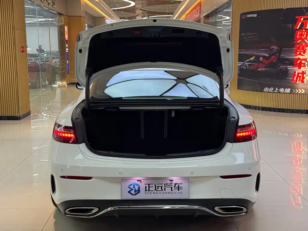 Mercedes-Benz E-Class (Import) — фото 19
