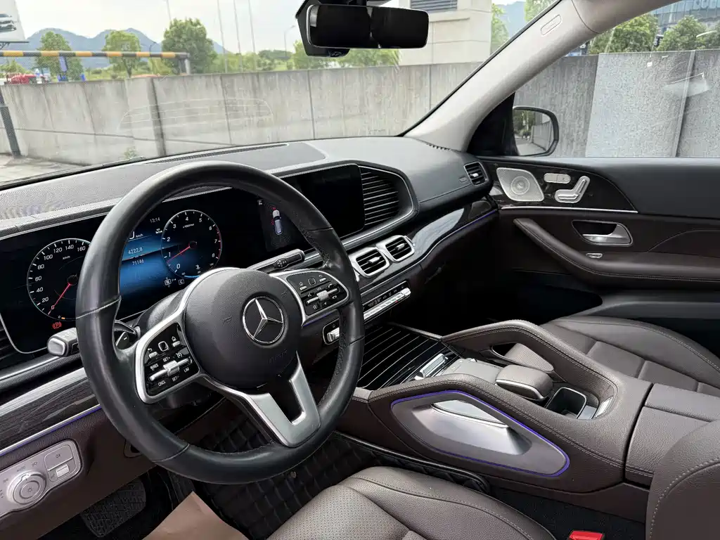 Mercedes-Benz GLE (Import) — фото 14
