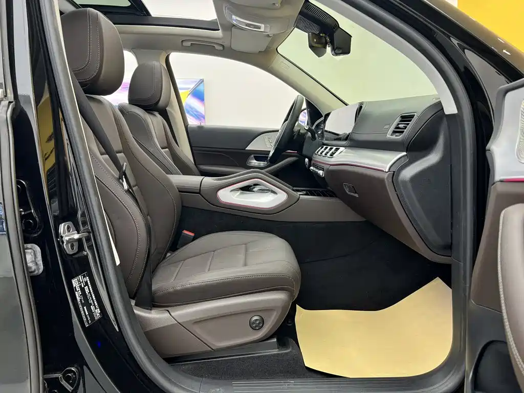 Mercedes-Benz GLE (Import) — фото 19