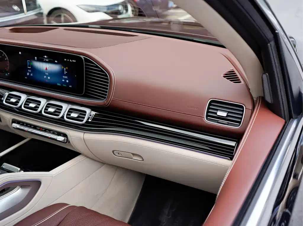 Mercedes-Benz GLS — фото 17