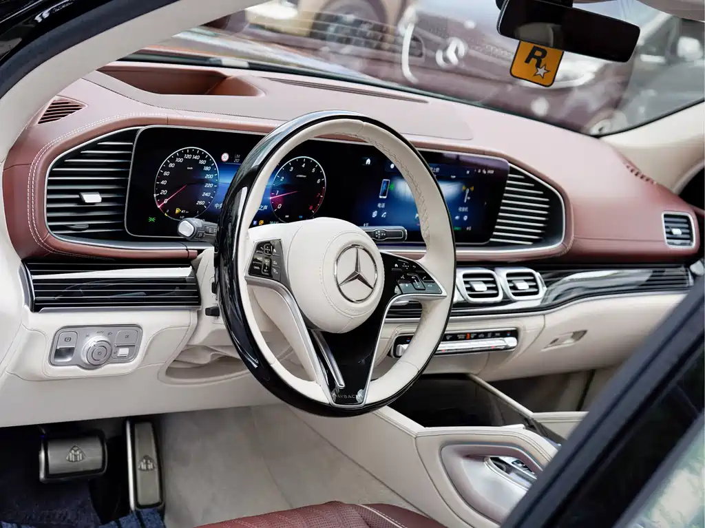 Mercedes-Benz GLS — фото 10