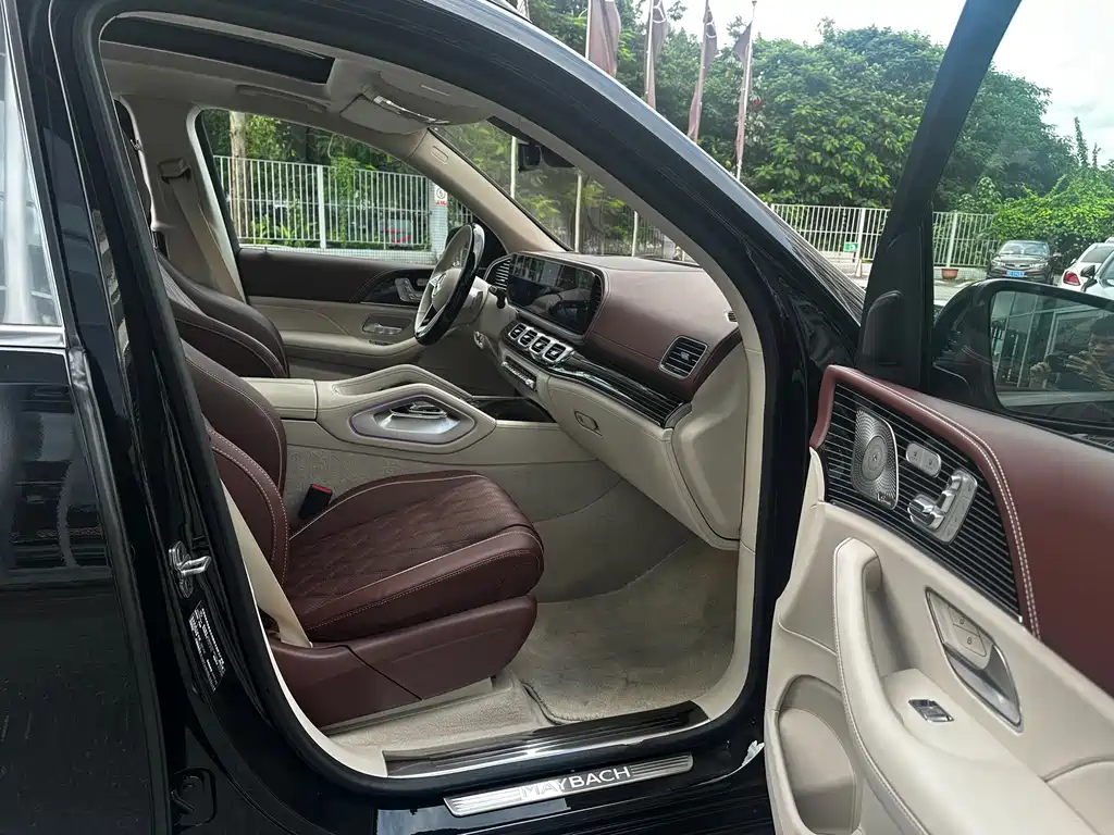 Mercedes-Benz GLS — фото 11